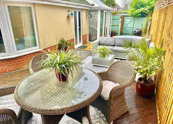 Large Family Home With Hot Tub - Sky Sports - Water Bed - Free Parking