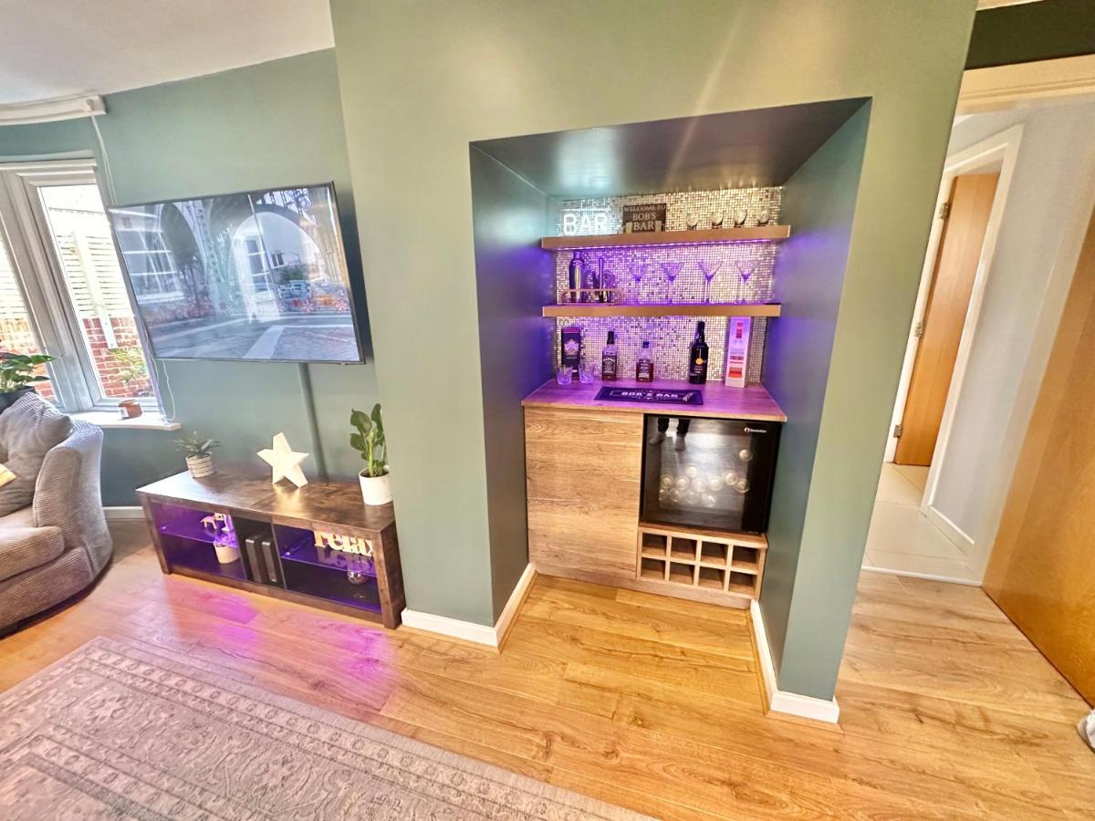 Ferienhaus Large Family With Hot Tub - Sky Sports - Water Bed - Free Parking