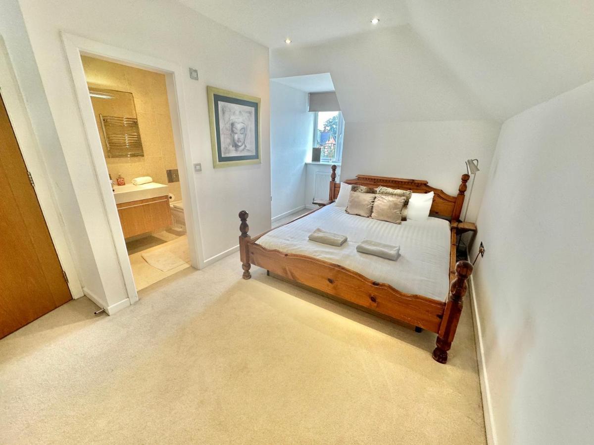 Large Family With Hot Tub - Sky Sports - Water Bed - Free Parking Ferienhaus Bournemouth