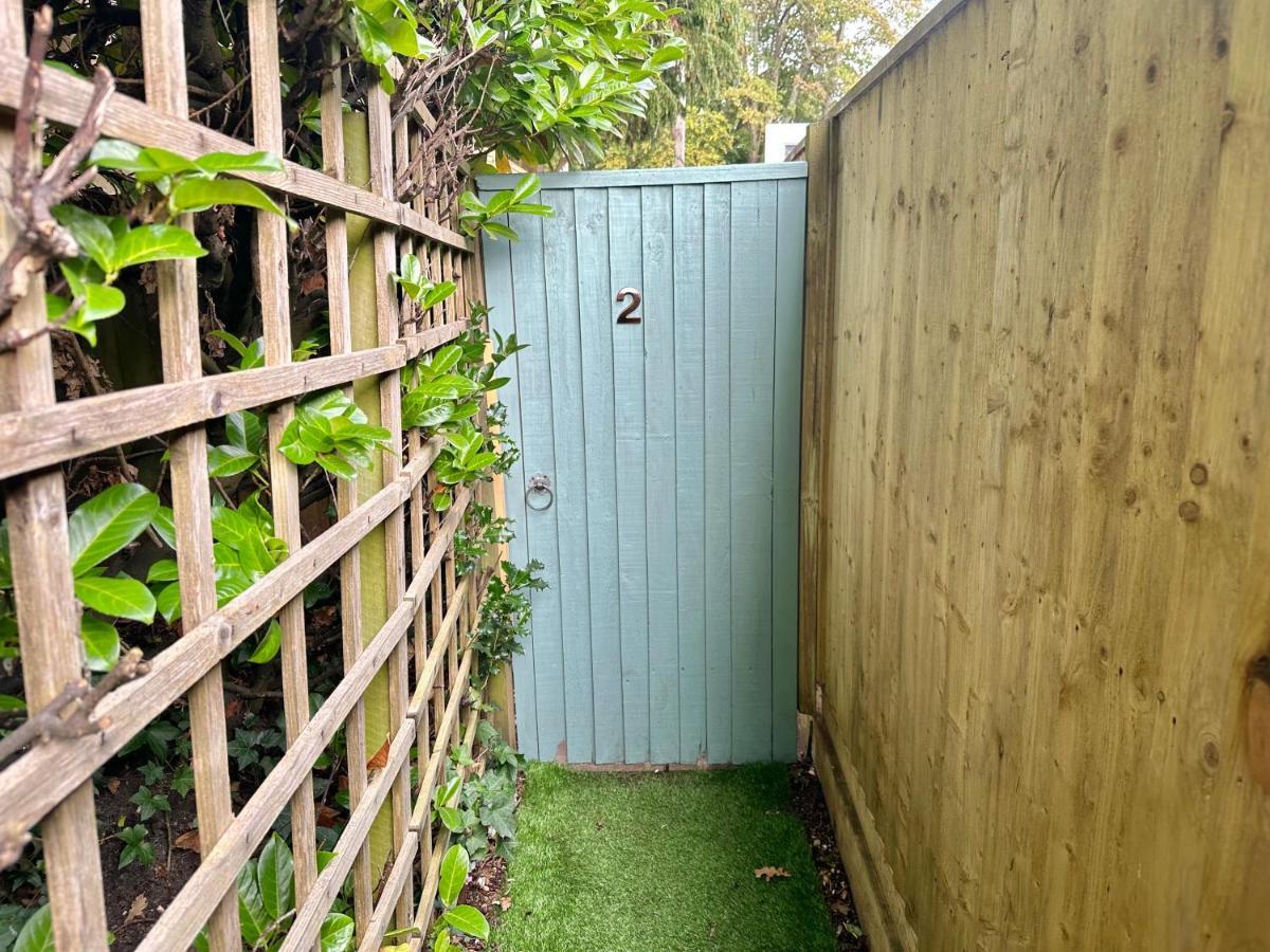 Large Family With Hot Tub - Sky Sports - Water Bed - Free Parking Ferienhaus Bournemouth