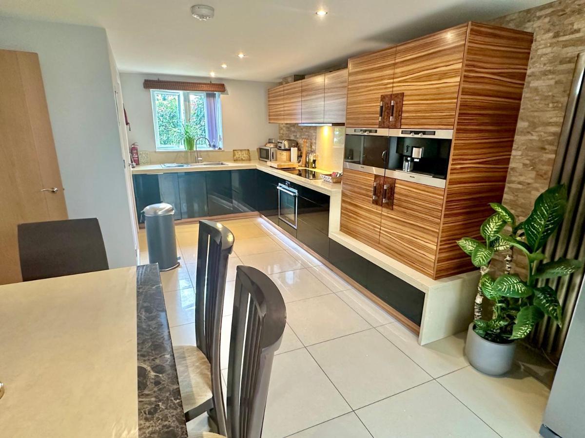 Holiday home Large Family With Hot Tub - Sky Sports - Water Bed - Free Parking Bournemouth